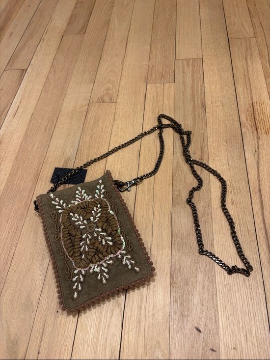 Crosstree Lane Handbags - Olive Green Embroidered Crossbody Bag with Chain Strap